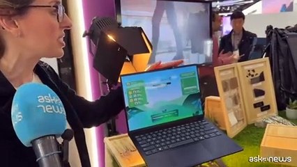 Laptop con pannelli solari e a doppio schermo: i concept di Lenovo