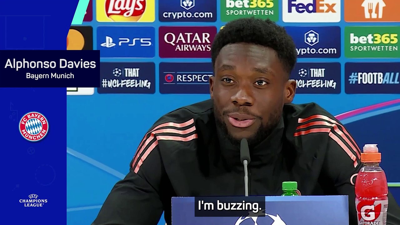 Davies 'buzzing' after signing new deal at Bayern