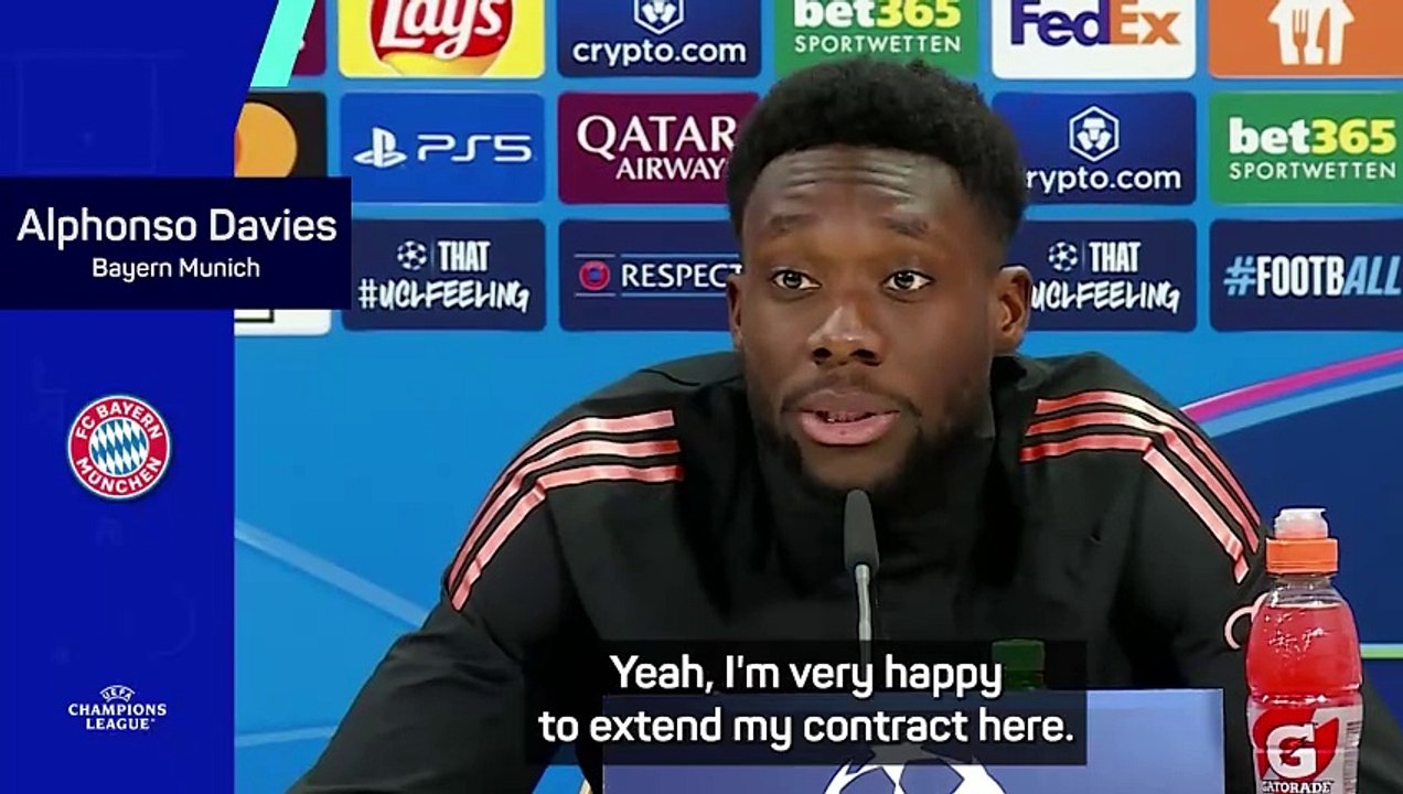 Davies 'buzzing' after signing new deal at Bayern