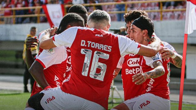 Santa Fe habría sufrido duro 'portazo' de técnico campeón en el FPC: Dijo que no