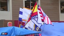 Los seguidores del real Madrid, preparados para enfrentarse al Atlético en el Bernabéu
