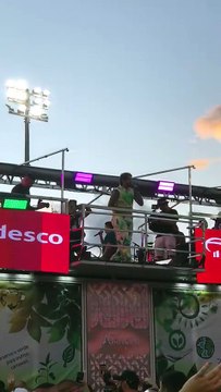 VÍDEO: Com bloco Praieiro, Jammil arrasta foliões no último dia de Carnaval