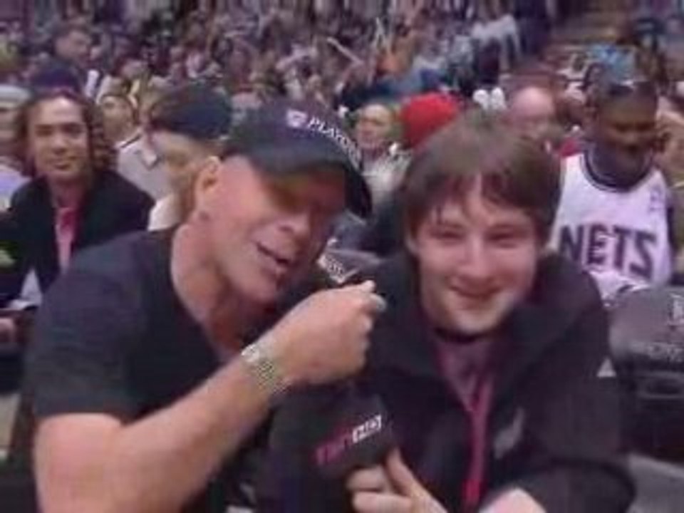 Bruce Willis Interview (Vs Nets) April 2007