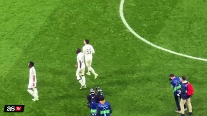 La celebración de Rudiger con Asencio tras el partido