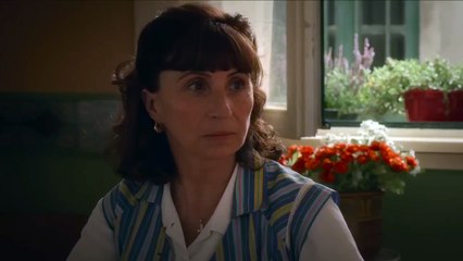 Una historia de locos | movie | 2015 | Official Trailer