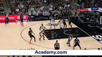 Dunk of the Night: Devin Vassell