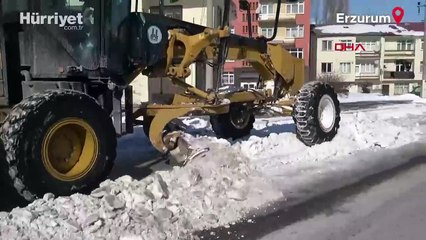 Bütün şehirde beyaz esaret yaşandı: Günde 500 kamyon kar taşınıyor