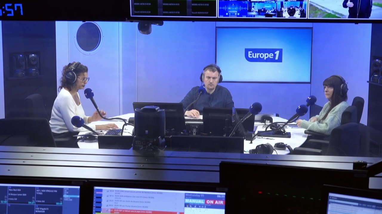 «On aimerait qu'il soit là» : pour les fidèles venus au Vatican, l'absence du pape François se fait ressentir