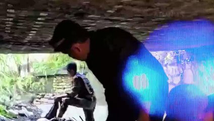 Dedi Mulyadi Terjun Langsung Bersihkan Sampah di Sungai Citarum