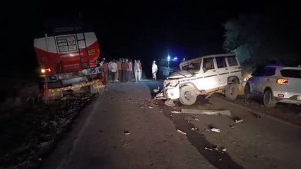 डीजल टैंकर और बोलेरो में भिड़ंत, बड़ा हादसा टला
