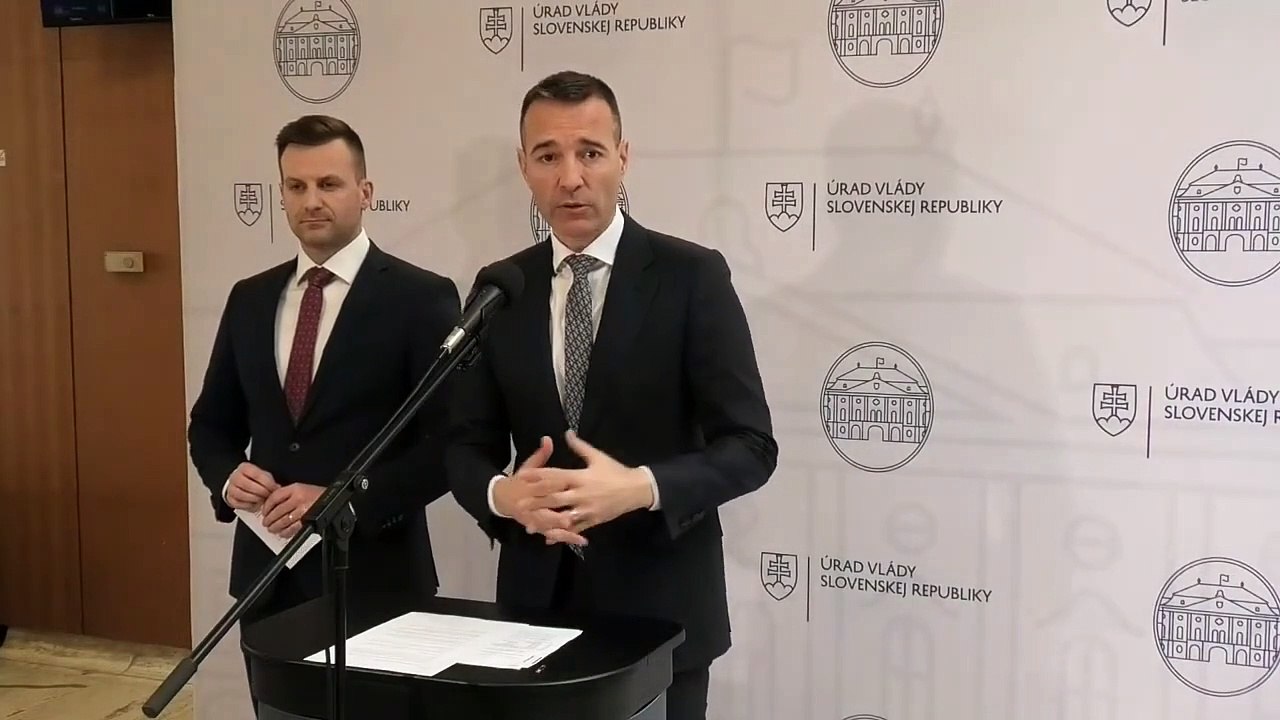 ZÁZNAM: Brífing ministra práce E. Tomáša, školstva T. Druckera a vedúceho ÚV SR J. Gedru