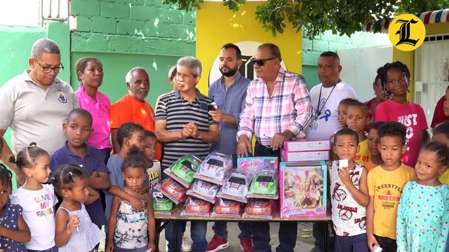Niños de la capital reciben juguetes gracias al Listín Diario