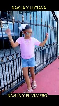 EL BAILE DE NAVILA Y EL VIAJERO #humor #comedia #navila #luciana
