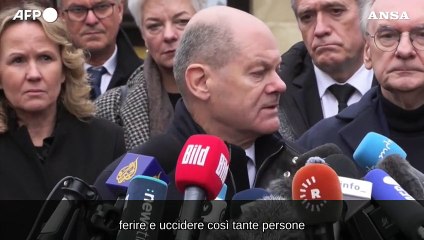 Scholz: "Restiamo uniti contro chi semina odio"