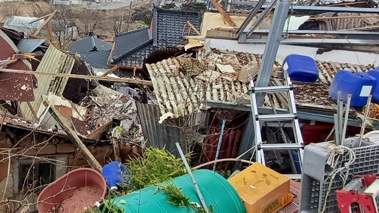 충남 홍성 단독주택서 LP 가스 폭발 추정...1명 중상 / YTN