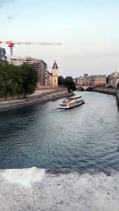 Seine_River_paris (720P_HD)[1]