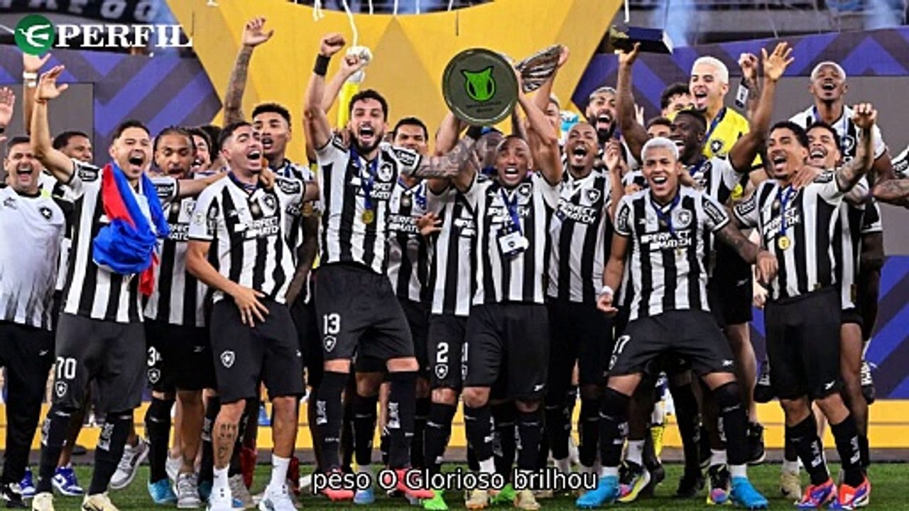 "Ronaldinho revoluciona futebol em aulas, Palmeiras tenta Andreas Pereira e Botafogo brilha em 2024"