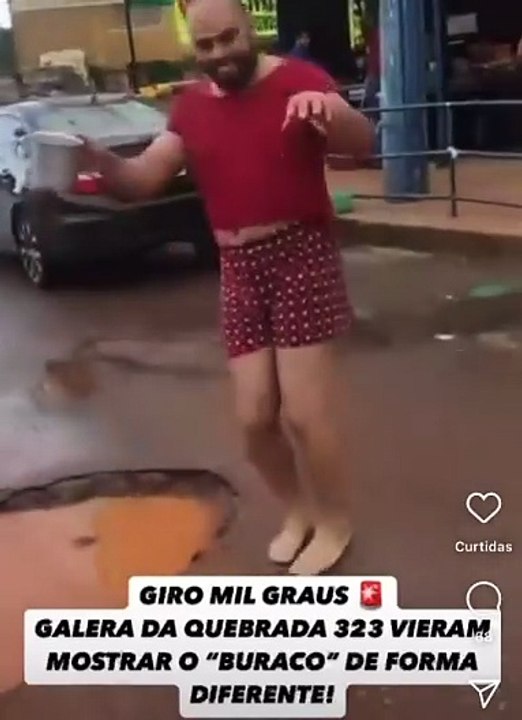 Moradores de Samambaia fazem protesto cheio de humor contra vários buracos devido às chuvas