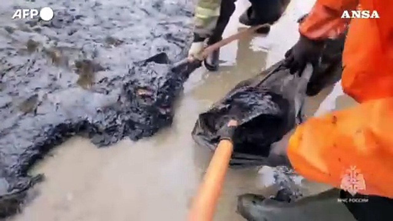 Mar Nero, prosegue la bonifica dopo i naufragi delle due petroliere