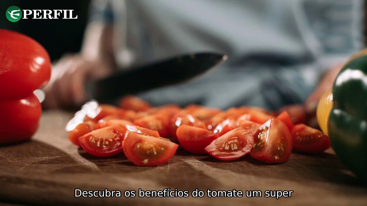 "Tomate Versátil, Polêmicas com Cartão Corporativo e Salários Atrativos para Professores em Tarabai"