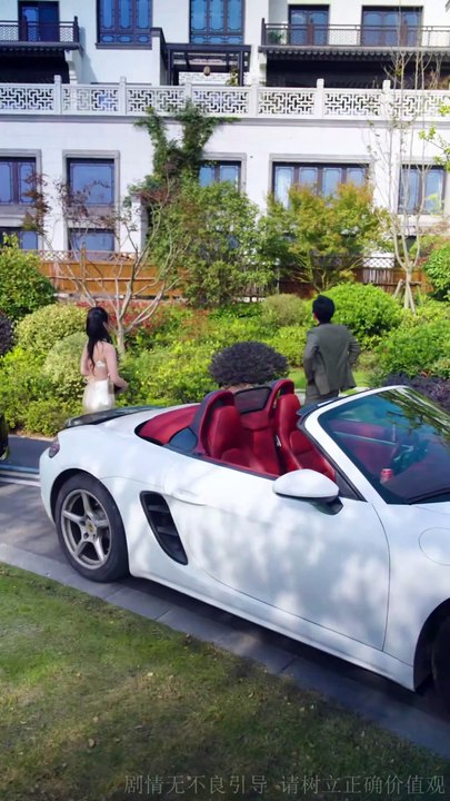 中国短剧，霸总甜宠，Chinese short drama . The domineering CEO's sweet doting