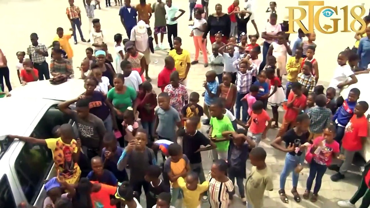 "CHAIFEJ" òganize yon jounen klinik mobil pou timoun epi distribye kado bay anviwon 700 lòt