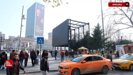Ankara'da tarihi alana reklam panosuna suç duyurusu: Yargıya taşındı