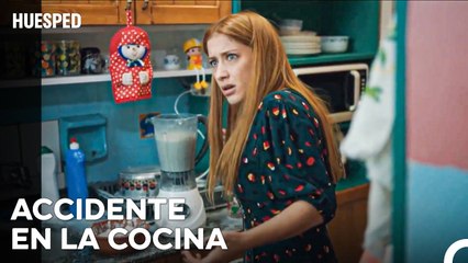 En La Cena Con La Familia De Erdem - Huésped Capítulo 2