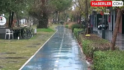 Antalya'da Turuncu Kodla Yağış Uyarısı: Şehir Yağmurla Boşaldı