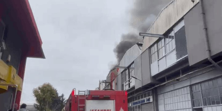 Bahçelievler'de sanayi sitesinde yangın: İtfaiye ekipleri müdahale ediyor