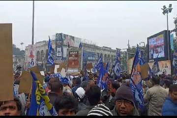 अंबेडकर पर गृह मंत्री के बयान से नाराज़ बीएसपी का प्रदर्शन, राष्ट्रपति को सौंपा ज्ञापन