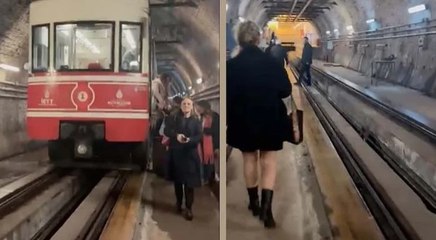 Karaköy Tüneli'nde Teknik Arıza: Yolcular Durağa Yürüdü 🚇