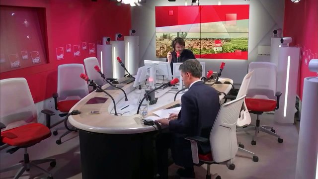 Incident en direct - Un auditeur insulte violemment Manuel Valls invité de France Inter ce matin: Vous êtes le pire des traîtres, toute la France a honte de vous. Vous êtes un étron!