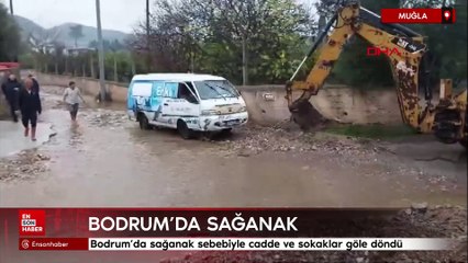 Bodrum'da sağanak: Cadde ve sokaklar göle döndü