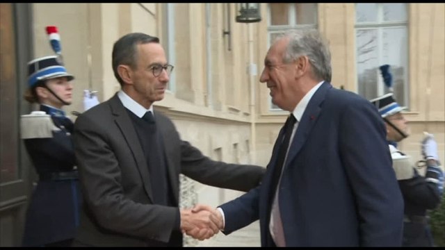 Francia, nasce il governo Bayrou con 17 donne e 17 uomini