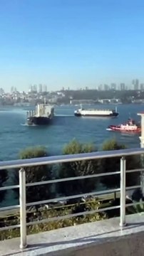 2 cargos se rentrent dedans au port d'Istanbul... Drame évité de peu