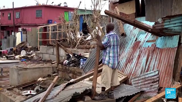 “Tengo miedo, pero no tengo otra opción”: el reto de restaurar Mayotte, devastado por ciclón Chido