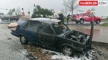 Antalya'da Park Halindeki Tofaş Şahin Yanarak Kullanılamaz Hale Geldi