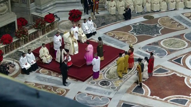 Papa Francisco celebra o Natal com a Missa do Galo e abertura do Ano do Jubileu