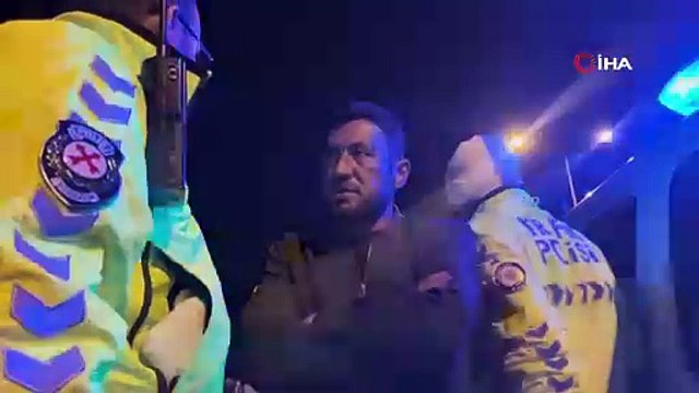 Ehliyet yok! Sigorta yok! Alkol var! Yakalansa da şişeşi bırakmadı