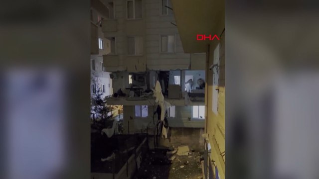 Ümraniye'de 4 katlı binada patlama; hasar oluşan bina tahliye edildi