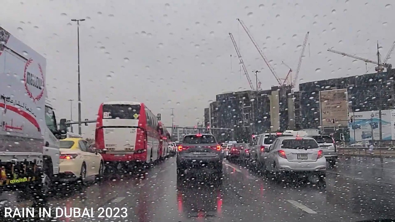 Rain Season in Dubai - Driving in Rain #dubai #sharjah