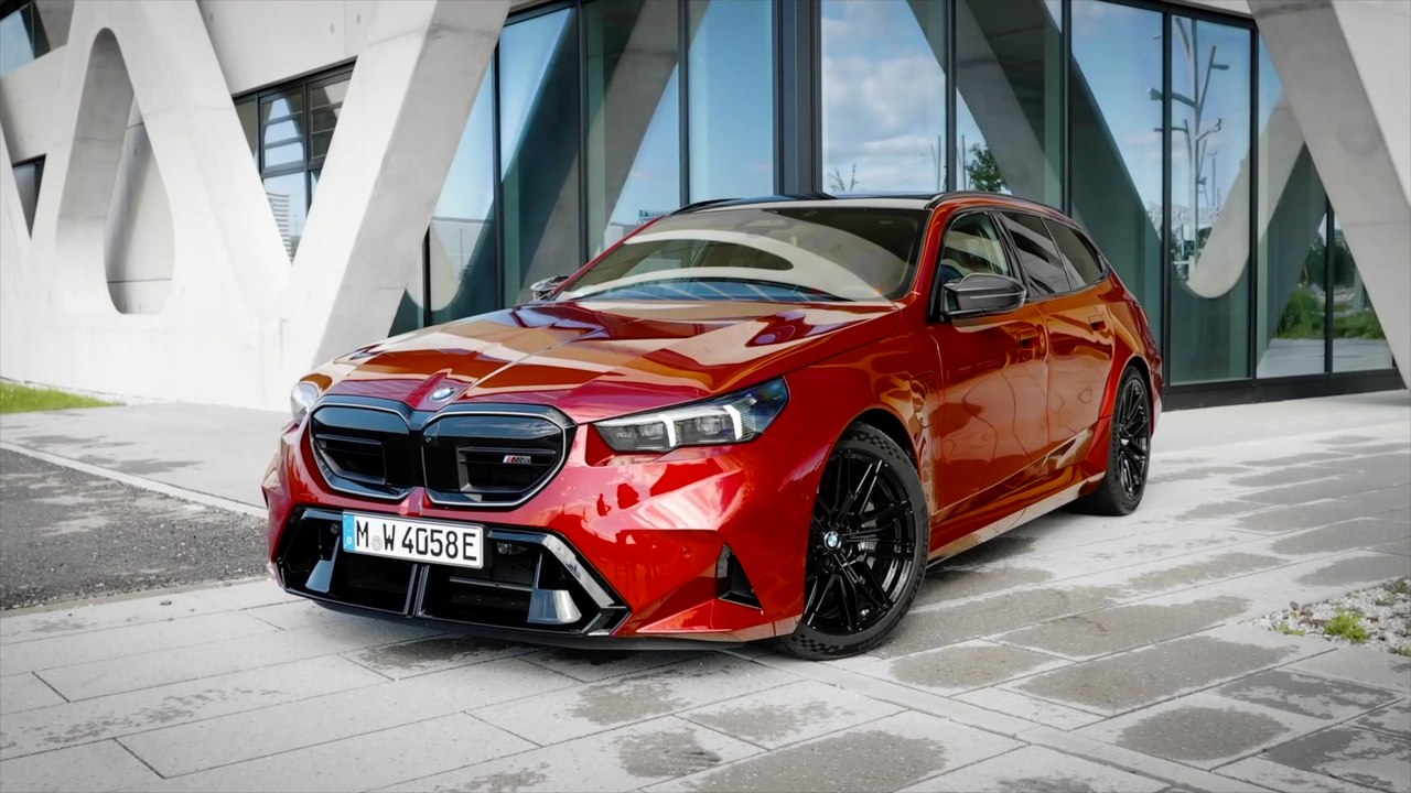 The all-new BMW M5 Touring Exterior Design in Fire Red - video Dailymotion