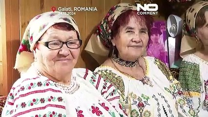 تحضير كعك "سكوتِسِيلِه دومنولوي" التقليدي في رومانيا احتفالًا بعيد الميلاد