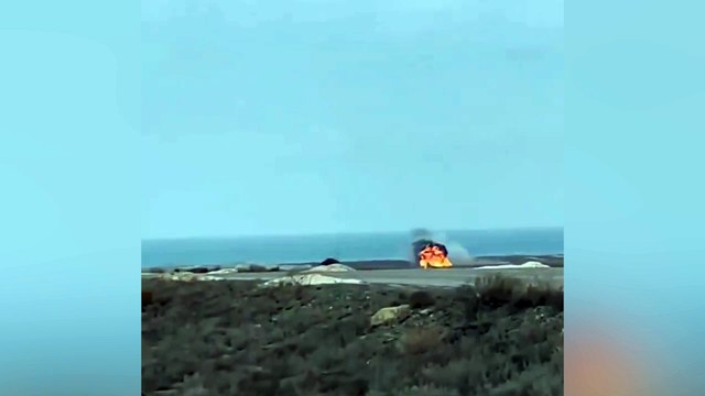 Azerbaycan havayollarına ait yolcu uçağı Kazakistan’da düştü