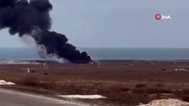 Kazakistan'da Azerbaycan'a ait yolcu uçağı düştü