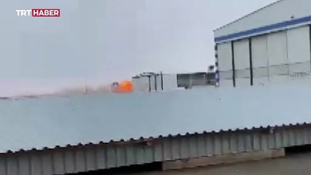 Kazakistan'da Azerbaycan'a ait yolcu uçağı düştü