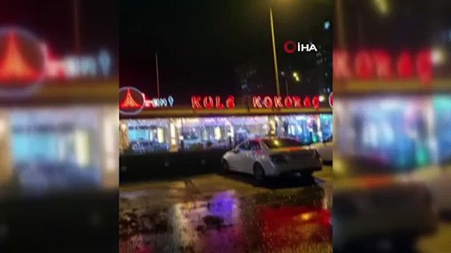 Antalya’da yağmur trafiği aksattı, Konyaaltı sahili sisle kaplandı
