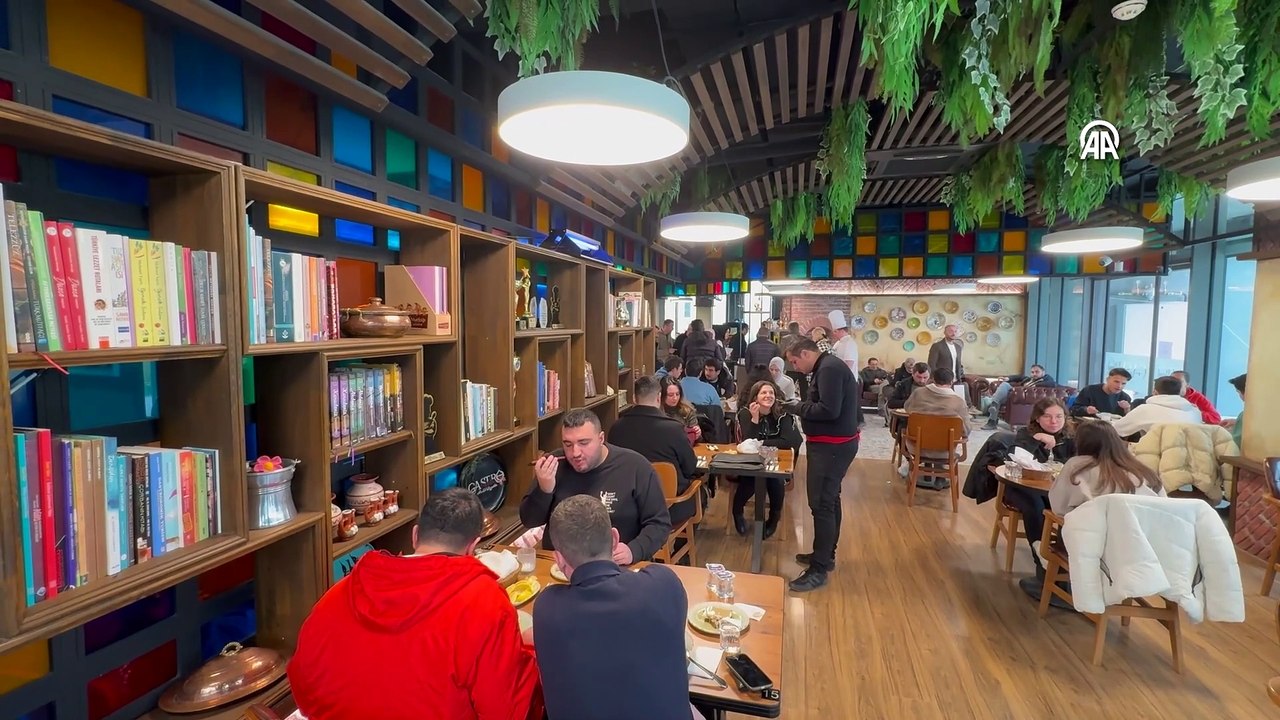 Köy köy dolaşılarak tarifleri hazırlanan yemekler \"Gastro İnegöl\"de damakları tatlandırıyor