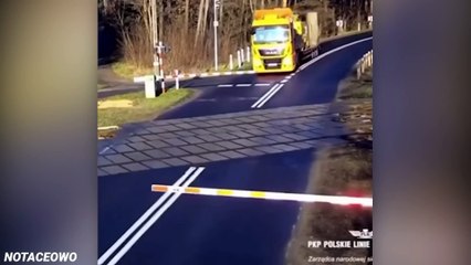 Moments of Instant Karma Caught On Camera !_2